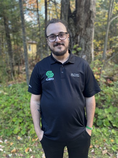 La CSD offrira deux formations webinaires en novembre! Une nouvelle formule pensée pour s’adapter à la réalité de nos membres qui manquent de temps. En vous inscrivant, vous pourrez réécouter le webinaire par la suite: une exclusivité pour les personnes inscrites! 1. La prévention du suicide — 18 novembre, 19 h à 20 h Apprenez à repérer les signes de détresse, à entamer le dialogue et à orienter vers les bonnes ressources. Formulaire d'inscription : https://urls.fr/lfFefN 📅 Immigration : les pr