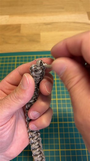 MAD Max style paracord bracelet. | Atelier sac de noeuds
