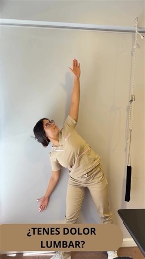 RPG| REEDUCACIÓN POSTURAL GLOBAL on Instagram: "Tenés una fitball o pelota de esferodinamia? Este posteo es para vos 🙌 Estos ejercicios con fitball ayudan a movilizar la columna, liberar tensión y reducir molestias en la zona baja de la espalda. Recordá que si el dolor aumenta, tenés que consultar con un profesional 🙂 #DolorLumbar #Fitball #Rehabilitación #Kinesiología"