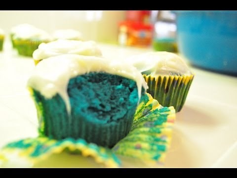 DIY: Blue Velvet Cupcakes