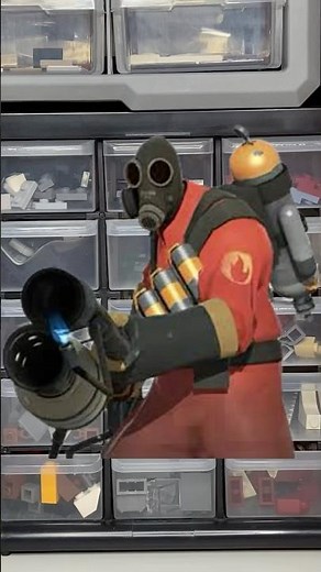 TF2 Pyro in Lego! 🔥