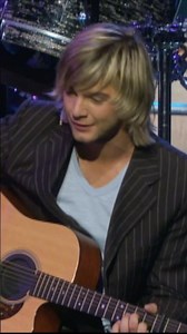 “There we stood talking of days that are gone" 🎶