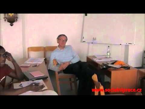 Fook J. - THE IMPORTANCE OF CRITICAL REFLECTION IN POSTMODERN SOCIAL WORK, 2 5 2013