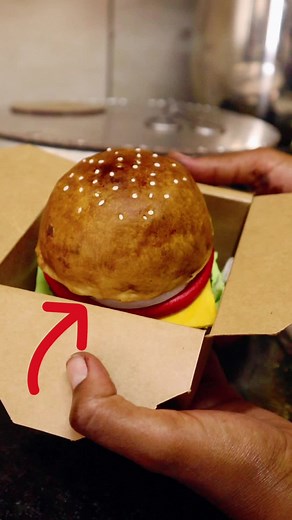 Realistic Burger Cake Tutorial