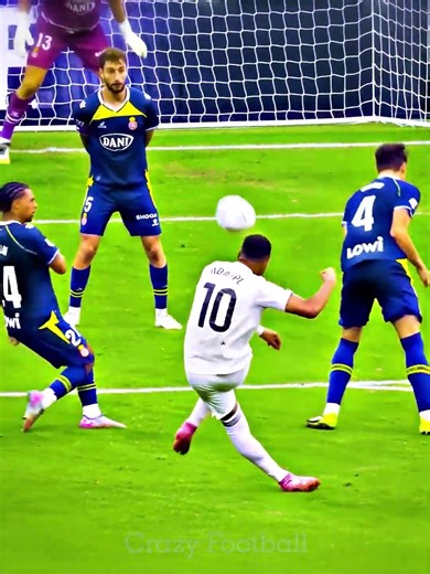 Mbappe Long Distance Shot is Amazing😍