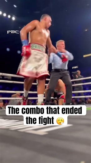 This angle of David Benavidez's finish of Zurdo Ramirez 😳
