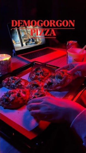 Stranger things Pizza Date night 🍕🍷 #strangerthings #strangerthingsseason5 #demogorgon #pizza