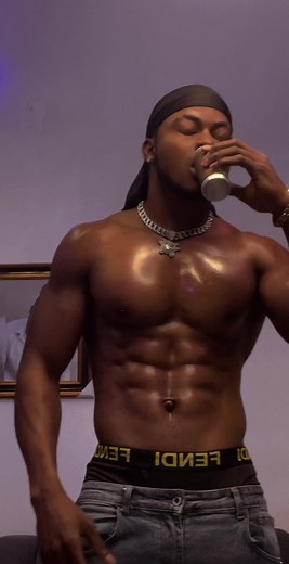 Alien Chest | Unique Pec Bounce TikTok Video