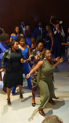 Guest’s Incredible & Energetic Dance Performance