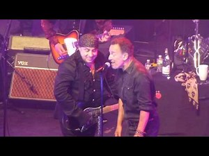 I Don't Want to go Home - Little Steven with Bruce Springsteen - May 27, 2017
