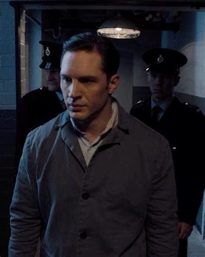 They thought he was broken... 30 seconds later, the prison belonged to him again. (Legend 2015