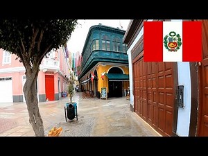 Caminando por el centro histórico del Callao, Perú