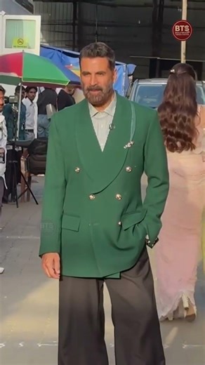 Akshay Kumar On The Wheel Of Fortune Set.#akshaykumar #GameShow #Bollywood