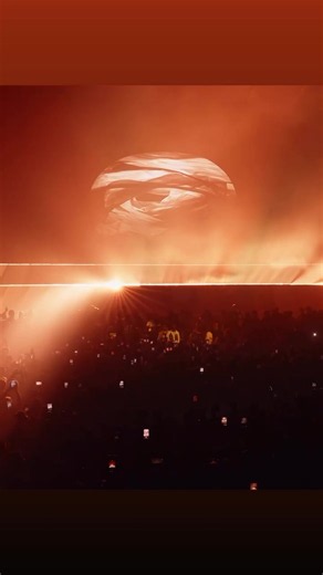 Wizkid (@wizkidayo)’s video of wiz khalifa big shoes