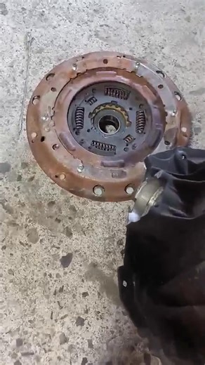 Downgrade ang clutch ng Ford Fiesta mo? 👀 Dito sa Ford Repair PH San Juan, pasok ang transmission services namin! 💪 Pinakabit ang bagong L.U.K. dry clutch at ibang parts para smooth drive ulit! 🔧 #Ford #FordFiesta #fyp #TransmissionUpgrade | Ford Repair PH