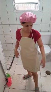 Lavando meu banheiro de casa 💔🥵#yutubeshorts #banheiroorganizado #donadecasa