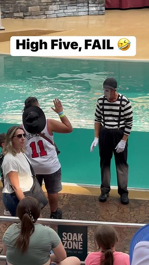 2.2M views · 10K reactions | Lol, the reactions when people high five the mimes 藍 #mime #adventuresthatrock #fun #funnyreels #funnyvideos #seaworldorlando #seaworld | Adventures That ROCK | Facebook