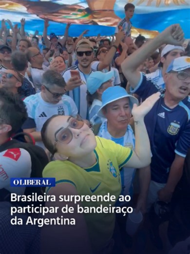 Mônica Aparecida roubou a cena no bandeiraço da torcida argentina em Dallas. Brasileira, ela apareceu com a camisa da seleção brasileira no meio dos torcedores argentinos, cantando, e entrando no clima da Copa como se a rivalidade tivesse tirado folga. A história fica ainda melhor: Mônica mora em um veleiro, que no momento ficou em San Blas, no Panamá, e viajou para acompanhar a Argentina na Copa porque o marido é argentino. Ou seja, Brasil e Argentina podem até ser rivais dentro de campo, mas n