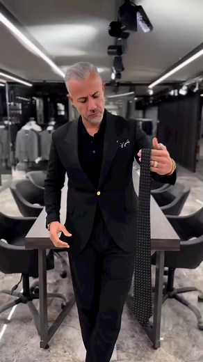 486K views · 19K reactions | Muy buen hack para hacerle el nudo a la corbata fácil y rápido ✨ . . . . . . . . . #hacks #tipbelleza #trucodemoda #menstylist #modahombre #menstylefashion #menstyle #mens #menstyleguide #styling #styleblogger #modaparahombres #okhombres | OK Hombres | Facebook