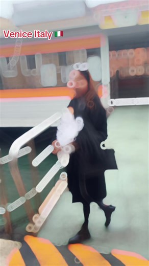 Video di women power 🌎 🗺 (@respect_women27) su venice italy