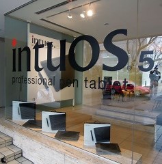 ワコムのマルチタッチ・ジェスチャー機能を搭載したワイヤレス対応ペンタブレット「Intuos5 touch」をチェック | アクセサリ | Mac OTAKARA