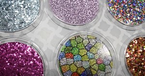 Pretty Glitter Drink Coaster - Perfect DIY Gift Idea!