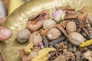 How to Blend Your Own Ras el Hanout