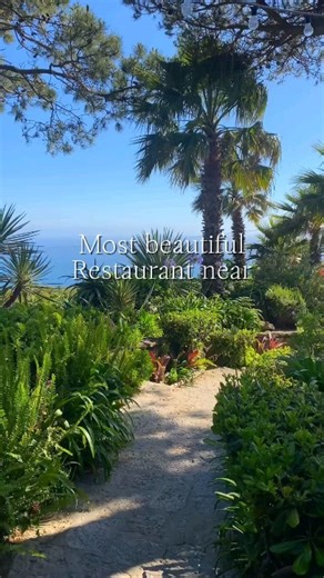 Imaginem a magia de um restaurante num Moinho de vento junto ao Cabo da Roca em Sintra... Restaurante D. Quixote. É Viver Portugal com mais encanto e mais sabor. Um belo vídeo de: @viviane.schickle | Viver Portugal Tours