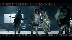 Dopo "Everything Now", gli Arcade Fire tornano a stupirci con il...