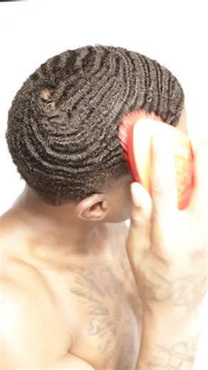 SIR WAVE on Instagram: "540 wave routine asmr🙌🏾🌊🫡 All products ——— @dawave_essentials . . . . . . . . . . . . . . . . . . . . . . . . . . . . . . . . . . . . . . . . . . . . . #sirwave #asmr #waver #curls #360waves #720waves #540waves #180waves #Hightaper"