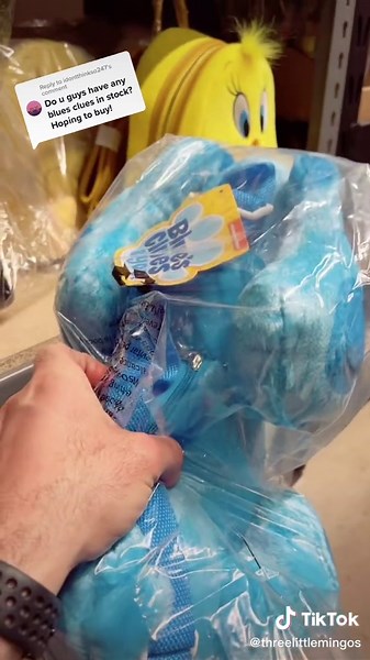 Reply to @idontthinkso247 Did you spot the clue? #bluesclues #bluethepuppy #blue #nickelodeon #loungefly