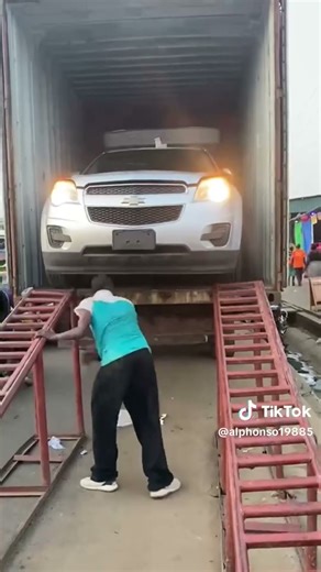 Continue arrive safely to Liberia 🇱🇷 off loading