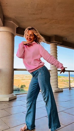 68K views · 3.4K reactions | Sprinkling a little funk on your feed! Life is better with a Sprinkle of Funk & a Dash of Dance! "Uptown Funk" Bruno Mars 2014. #uptownfunk #over50andfabulous #Funkydance #dance #saltydancer | Salty Dancer | Facebook