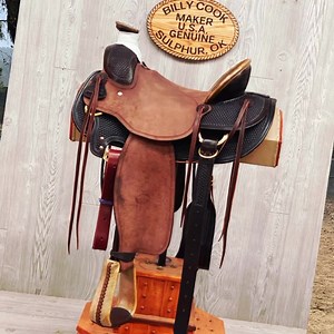 Custom Wade ranch saddle chocolate leather with roughout seat and fenders 🔥 Rawhide wrapped cantle binding 🔝 • • #greatamericansaddlegiveaway #madeinusa #saddlemaker #original #saddleshop #customsaddle #billycooksaddle #saddleup #ranchsaddle #westernsaddle #ranchlife #horses #shop | Genuine Billy Cook