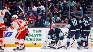 Jonathan Huberdeau breaks tie in 3rd, Flames beat Kraken 3-2