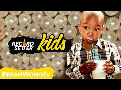 Bubble Blowing Challenge with Zay Zay and Jo Jo I RECORDSETTER KIDS