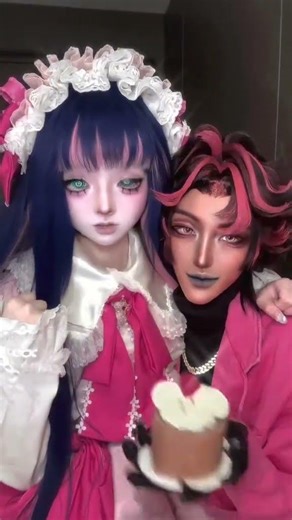 Which Should You Choose: Cake or Chocolate? A Family Debate