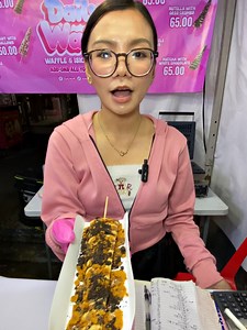 Waffle na overload sa toppings #foodtrip | Reden rugz