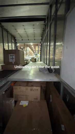 I would not wish this on my worst enemy 🥲 #warehouseworker #fedex #unloading #fyp #warehouse