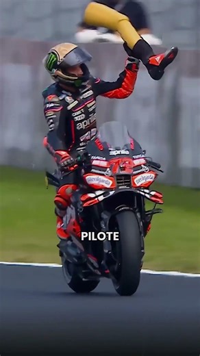 Pourquoi les pilotes laissent-ils pendre leurs jambes ?