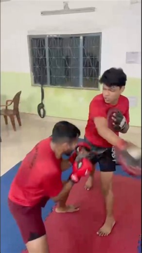 Punch & Dodge Boxing Padwork #boxing #padwork #mma