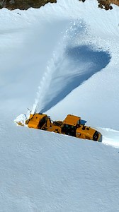 How do they find the way? Five-meter-high snow walls and a narrow mountain road in Norway ❄️ This is snow clearing at its absolute extreme. | Spectacular Norway