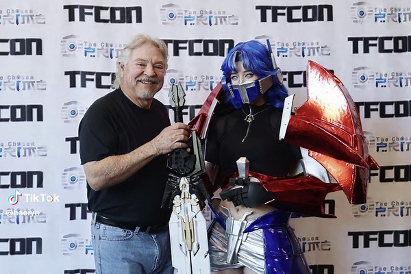 Handmade Optimus Prime Cosplay at TFcon Anniversary