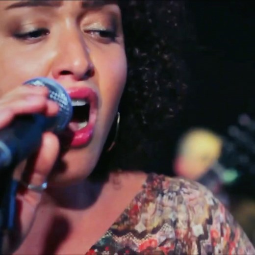 London's global groove trailblazers – Da Lata return to Manchester this December to celebrate 25 years of ground-breaking sound. Leading the progressive fusion of Afro-Brazilian rhythms with a North London twist since 1997, Dalatamusic return in 2025 with Edge Of Blue. Never before have Da Lata woven their many strands so sweetly, blending their diverse influences with the musical personalities of their extended family into a collection of songs that speak of struggle, survival, and ultimately h