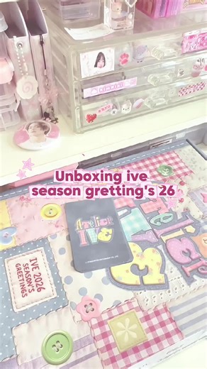 Unboxing IVE Season Greetings 2026