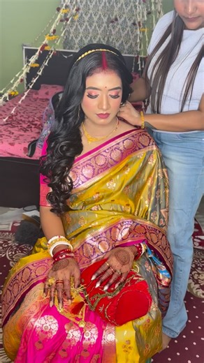 MAKEUP ARTIST DIPANNITA on Instagram: "❤️আমাদের ব্রাইডাল বুকিং ইতিমধ্যে শুরু গিয়েছে ❤️✨নিজেদের সুন্দর দিনটিকে আরও সুন্দর করে সেজে উঠতে অবশ্যই আমাদের সাথেই যোগাযোগ করুন ☺️ 💫এই নম্বরে 7605839509 ✨Class update- ⭐️18 Days Basic to Advance Makeup and hairstyle master class will be Starting from 25 January ❤️আমাদের ব্রাইডাল বুকিং ইতিমধ্যে শুরু গিয়েছে ❤️ ✨নিজেদের সুন্দর দিনটিকে আরও সুন্দর করে সেজে উঠতে অবশ্যই আমাদের সাথেই যোগাযোগ করুন ☺️ 💫এই নম্বরে 7605839509"