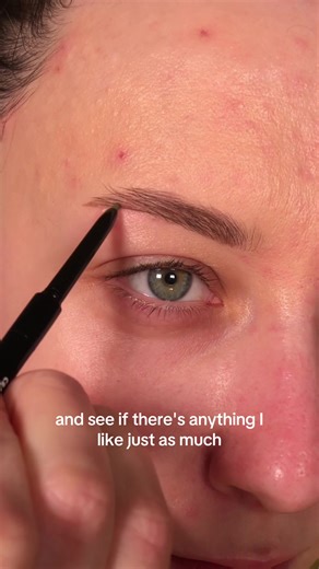 I’m done spending an hour on one eyebrow every time I film, let’s try change things up!😋 - using: - @Tweezerman UK tweezers - @e.l.f. Cosmetics UK ultra precise brow pencil in neutral brown & brow laminating gel - @Too Faced born this way concealer in cream puff - #makeup #makeuptutorial #eyebrow #eyebrows #makeupartist