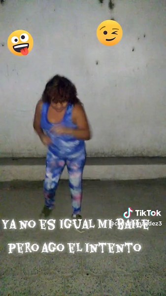 Mariposa de Barrió: Un Baile Feliz en TikTok