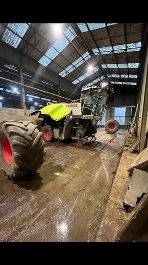 Lavage des ensileuse encore 4..🥶#class#class960#class950#krone#ensilage2022#nettoyageauto#karcher#sabrille