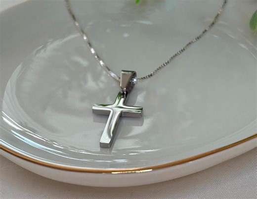 Men's Silver Cross Necklace; Stainless Steel Cross Pendant on 1mm Sterling Silver Box Chain; Men's or Women's Silver Cross Necklace; 2 Sizes - Etsy